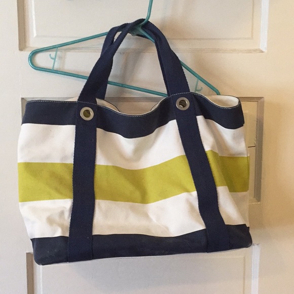 Donna Dixon Handbags - Donna Dixon•Tote